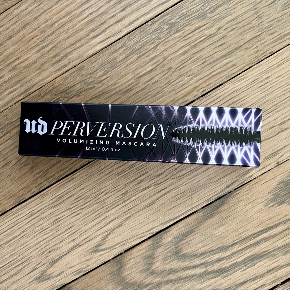 NIB Urban Decay Perversion Volumizing Mascara